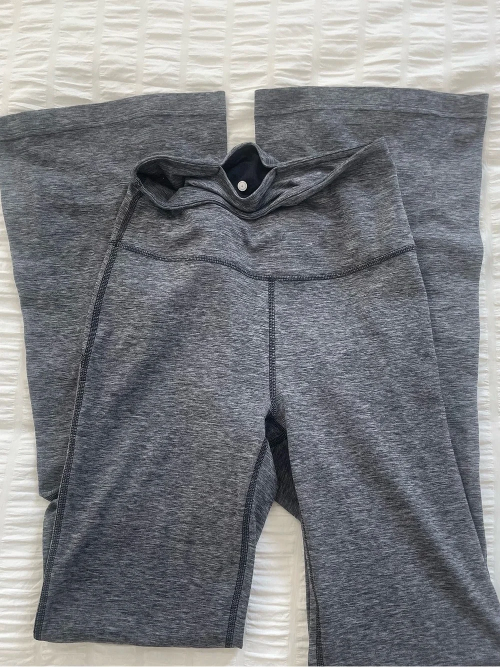 lululemon athletica groove Flare Leggings in heather grey size 4